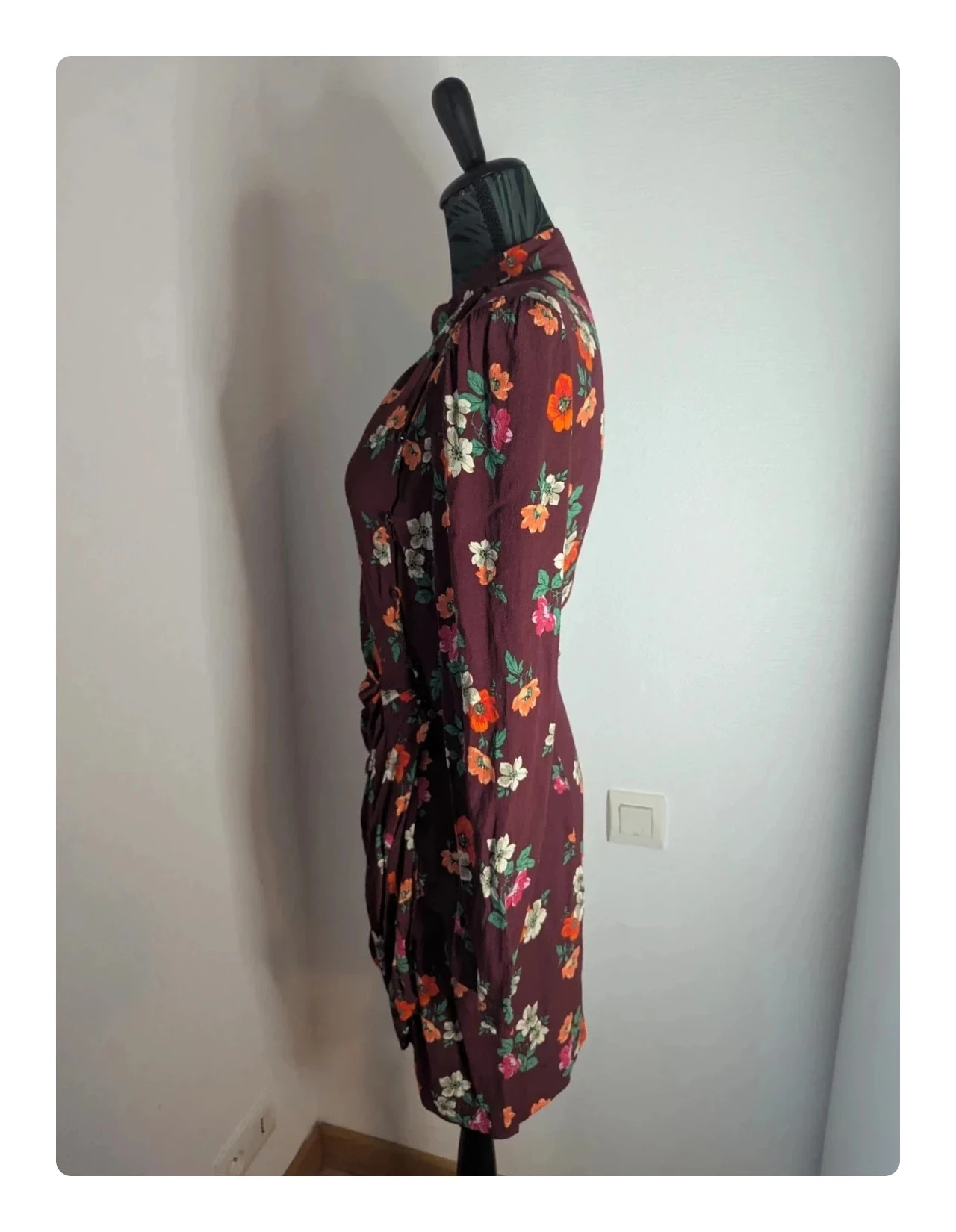 Vestido Maje "Ripito" floral bordô drapeado - Tamanho 3 (G) – photo 3
